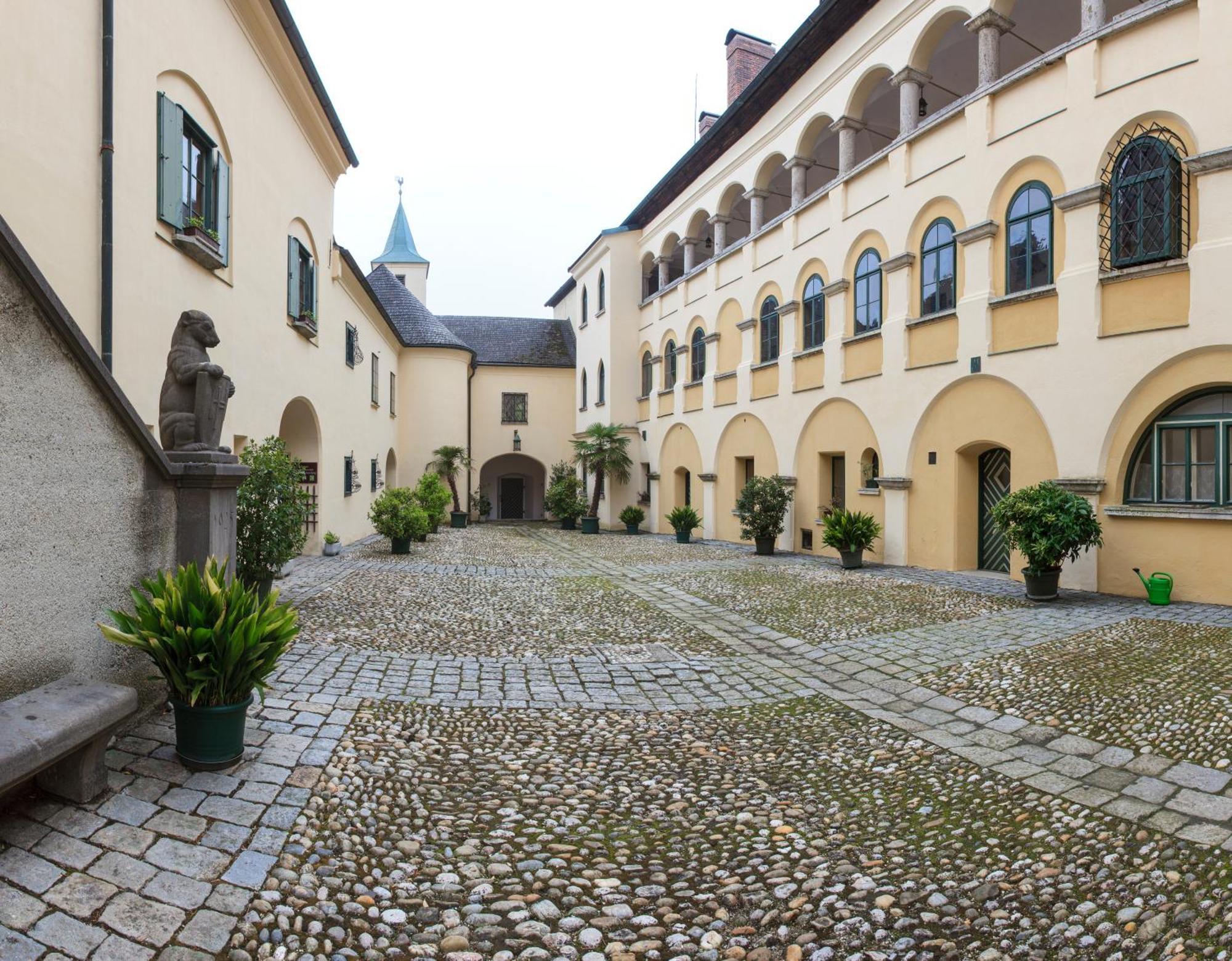 Fruhstuckshotel Scharinger Haag am Hausruck Екстер'єр фото